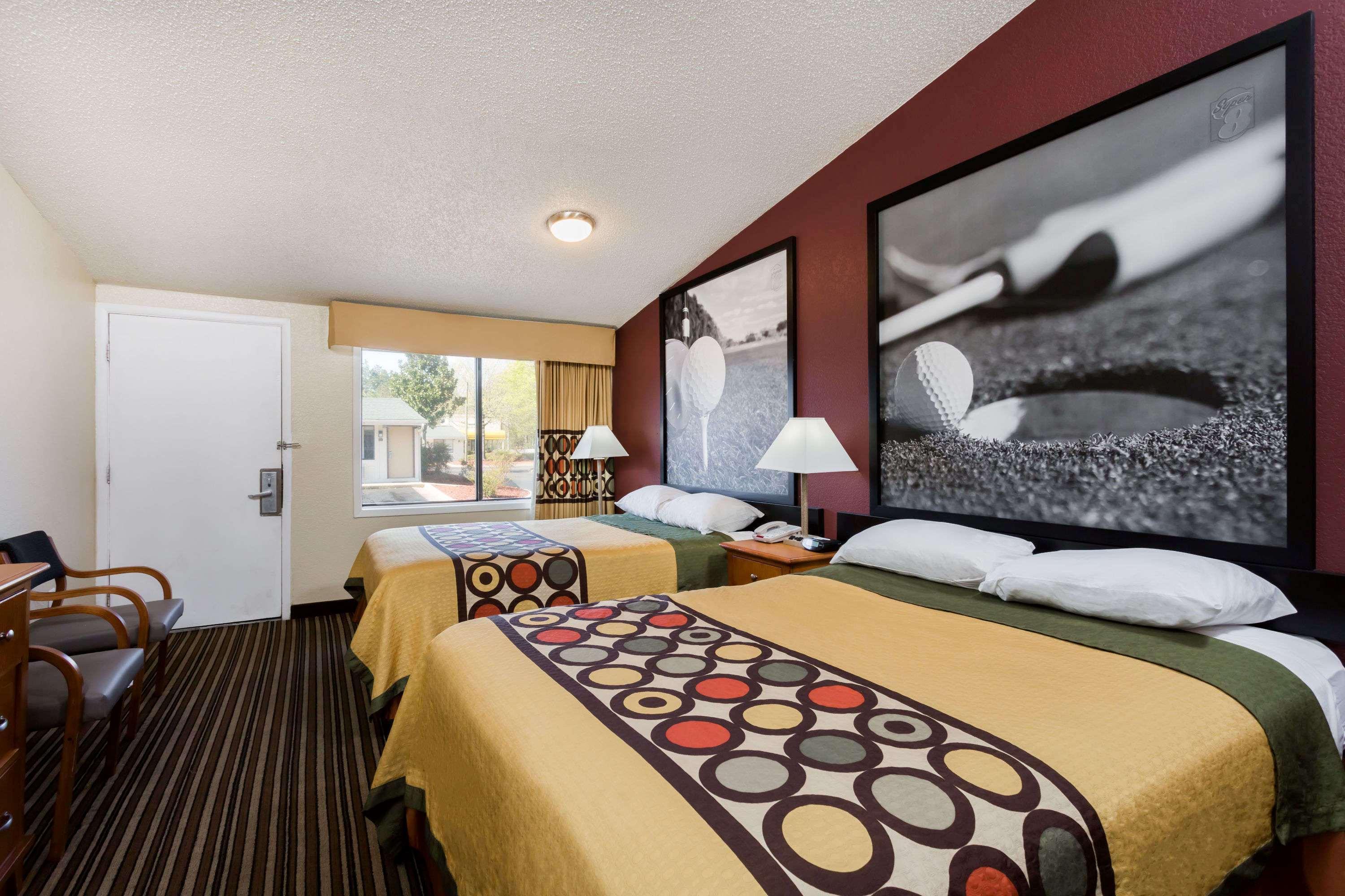 Super 8 By Wyndham Aberdeen Southern Pines Екстериор снимка