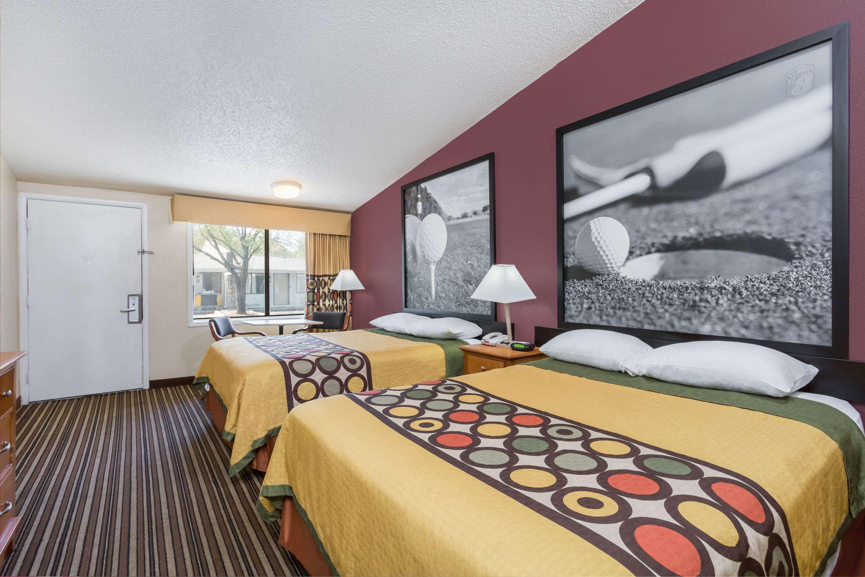 Super 8 By Wyndham Aberdeen Southern Pines Екстериор снимка